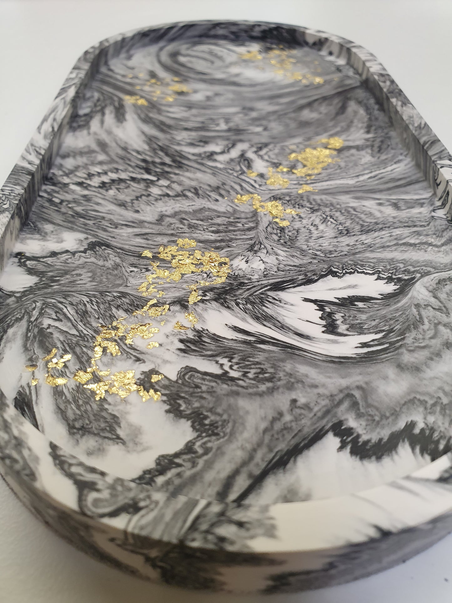 Shizuoka Jesmonite Large Oval Tray in Monochrome and Gold